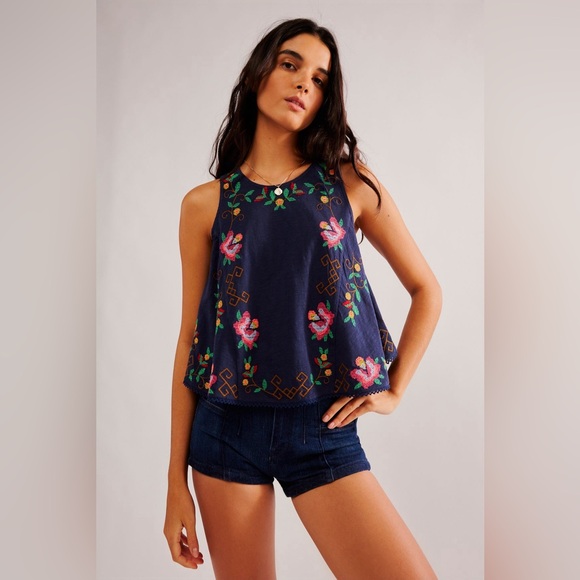 Free People Tops - Free People Fun and Flirty Embroidered Top size M